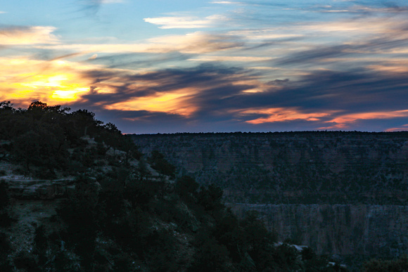 Canyon sunrise and horses 11-6-20-13